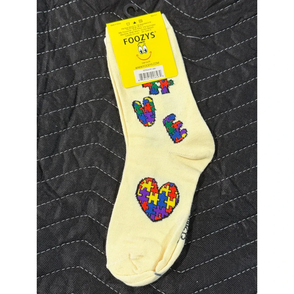 Foozys Crew Socks Women Cream New NWT Puzzle Piece Heart Love Autism Awareness